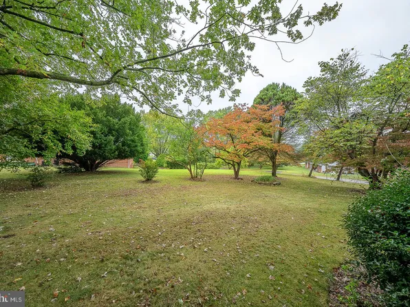 15 Prout Dr, Coatesville, PA 19320