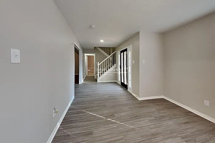 4 bed, 2.5 bath, 2698 sqft, $2,650 — Photo 4