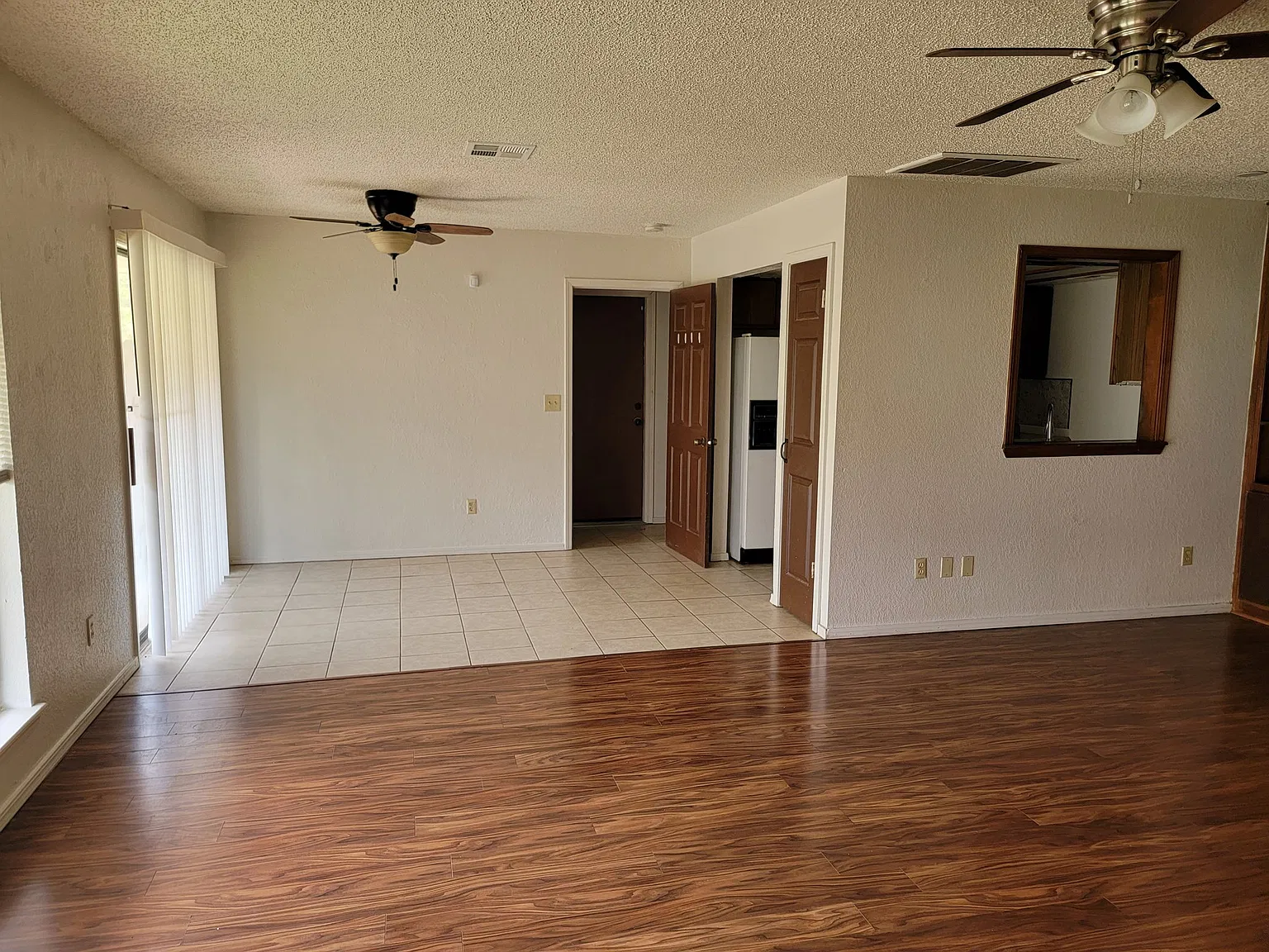 Charming 3 Bed Duplex, 2 Bath Single Family Home in Oklahoma City — Photo 4