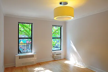 Rented by Metropolis Real Estate of Manhattan