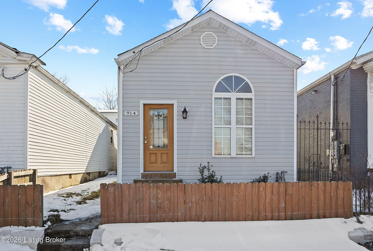 914 E Saint Catherine St photo 1