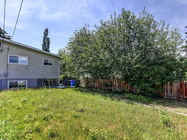 414 60th Ave NE #B — Photo 24