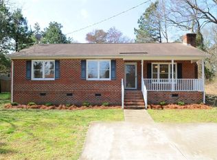 105 Starmont Dr, Clayton, NC 27520