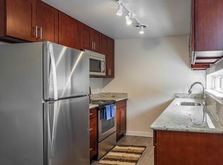 3903 NE 45th St #304, Seattle, WA 98105