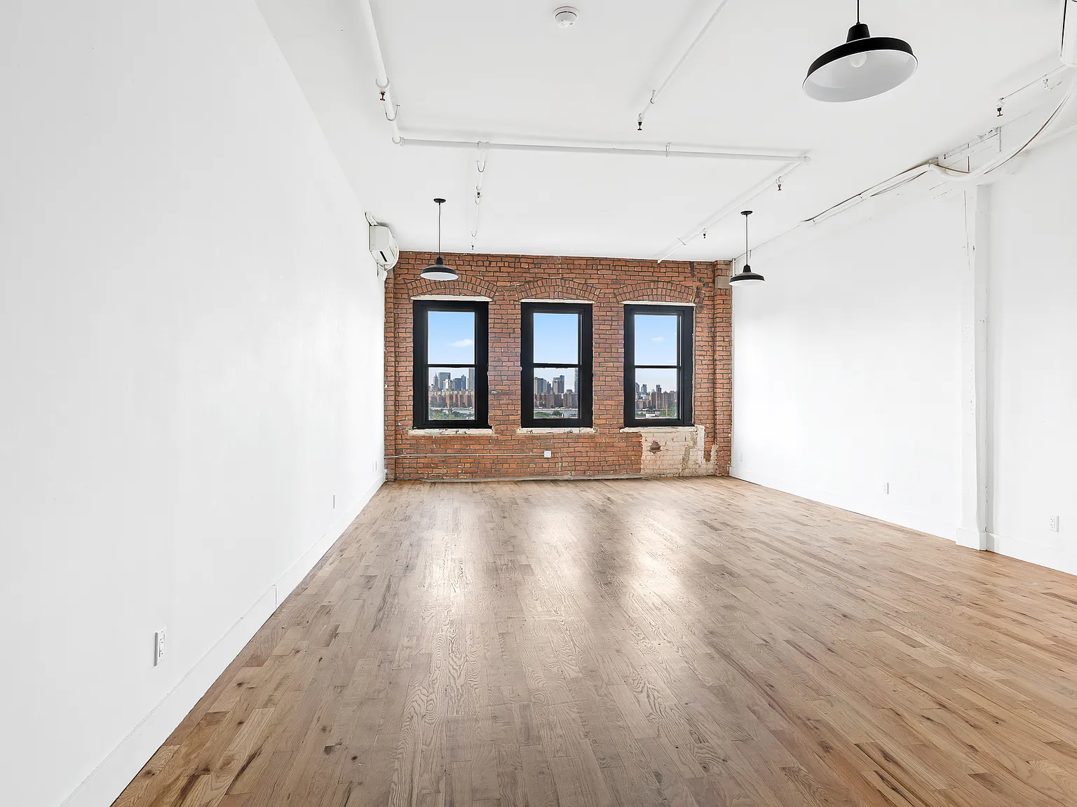 239 Banker Street — Photo 1