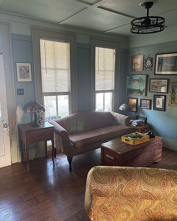 10th image of 454 Chatham St