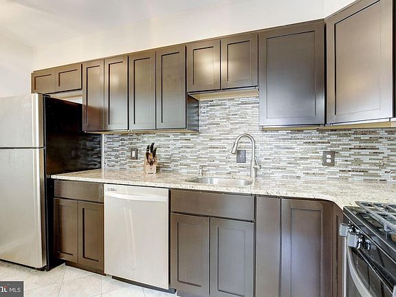 3rd image of 7420 Lakeview Dr #W203