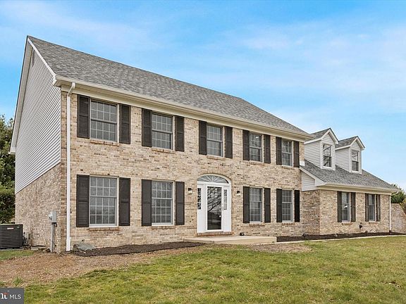 3rd image of 1 Wortham Ct
