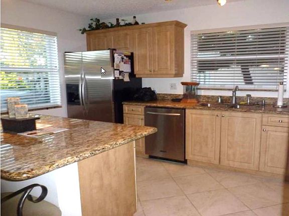 Eat-in-Bar Kitchen Granite