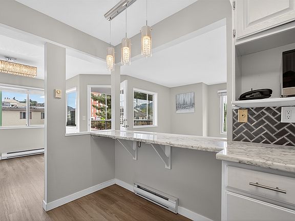 3rd image of 1610 Gordon Dr Unit 101
