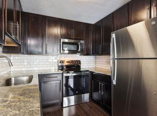 West77 Apartments, Chicago, IL 60654
