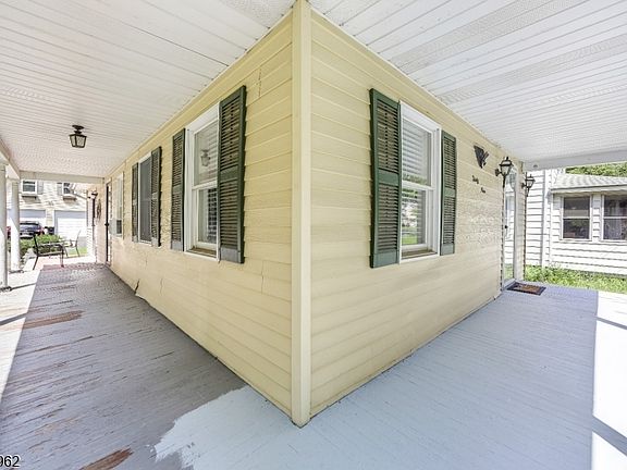 5th image of 39 Clinton Rd