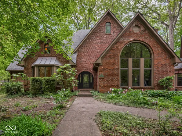 8445 Campbell Ct, Mooresville, IN 46158