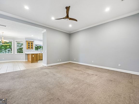 5th image of 225 Austin Ryan Dr
