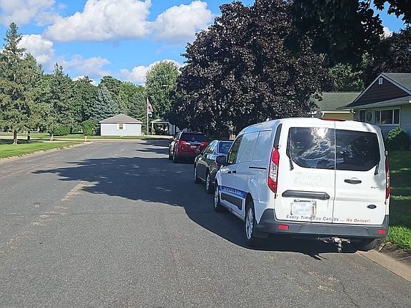 5th image of 238 Macarthur St E