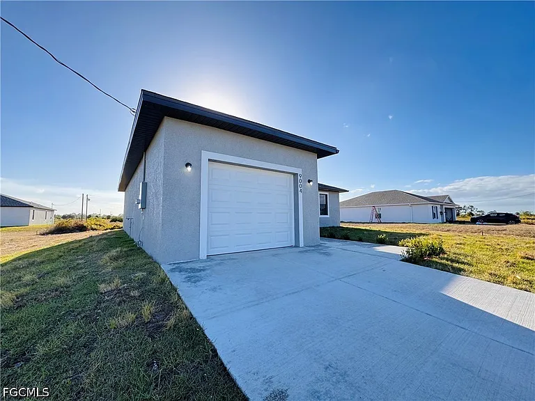 9004 W Justice Cir — Photo 37