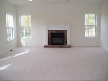 4th image of 122 Oakwood Cir