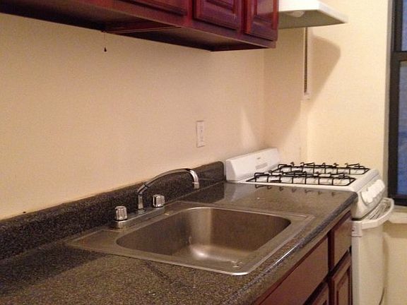 3rd image of 225 W 146th St APT 4A