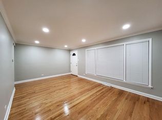 9151 S Merrill Ave, Chicago, IL 60617