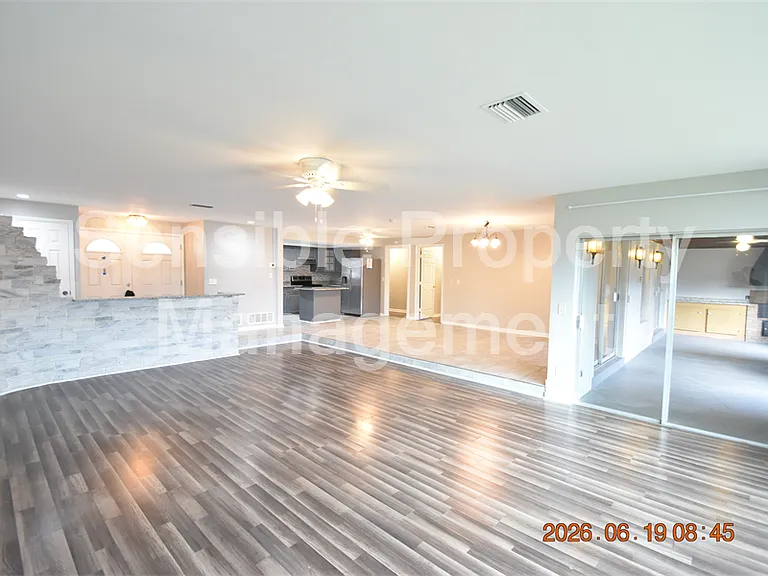3273 Harbor Lake Dr — Photo 7