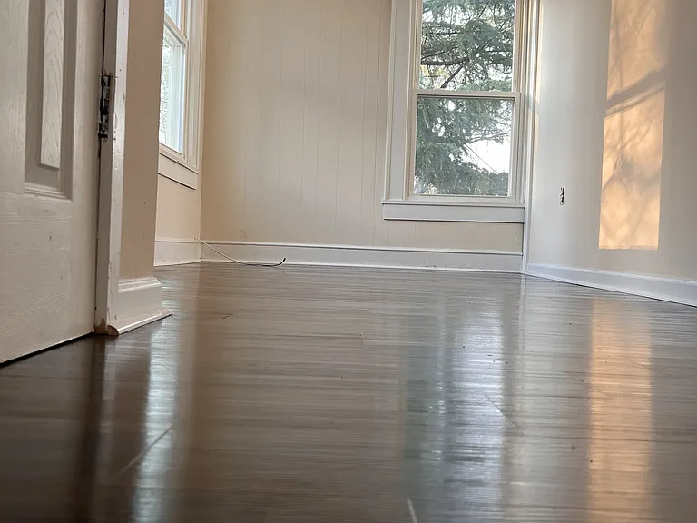528 E Main St #4 — Photo 7