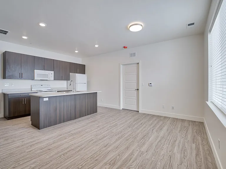 Eden Apartments — Photo 60