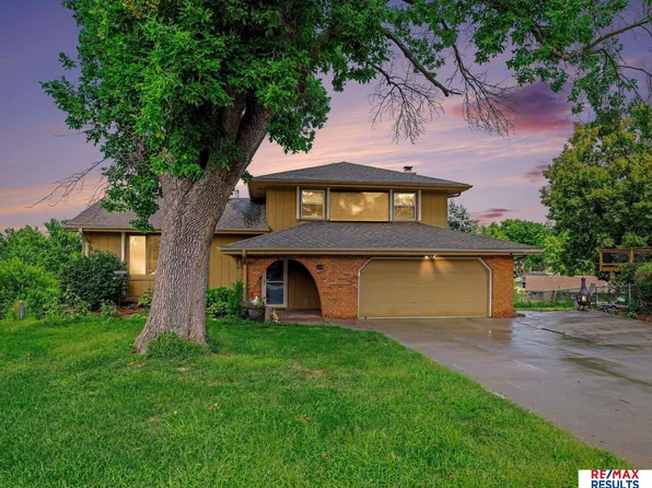 11426 Grand Cir, Omaha, NE 68164