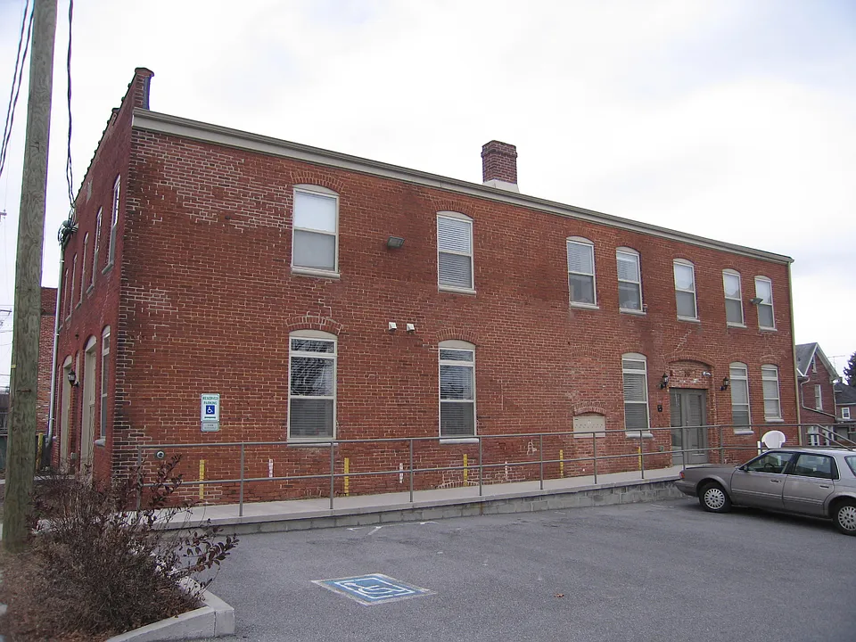 20 Franklin St #4