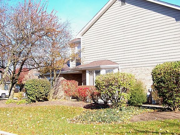 2nd image of 17275 Lakebrook Dr