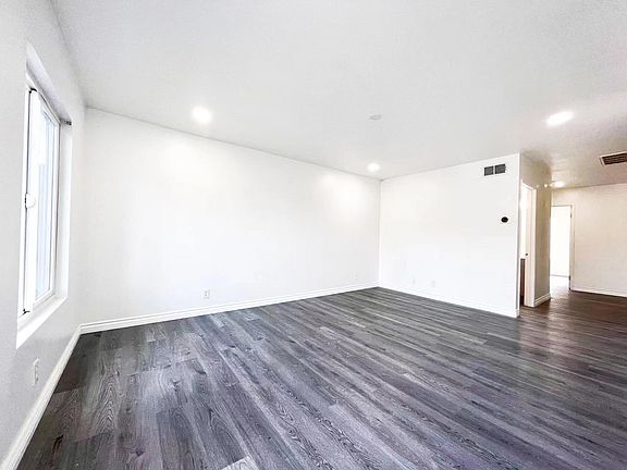 3rd image of 2331 Highbury Ave APT 27