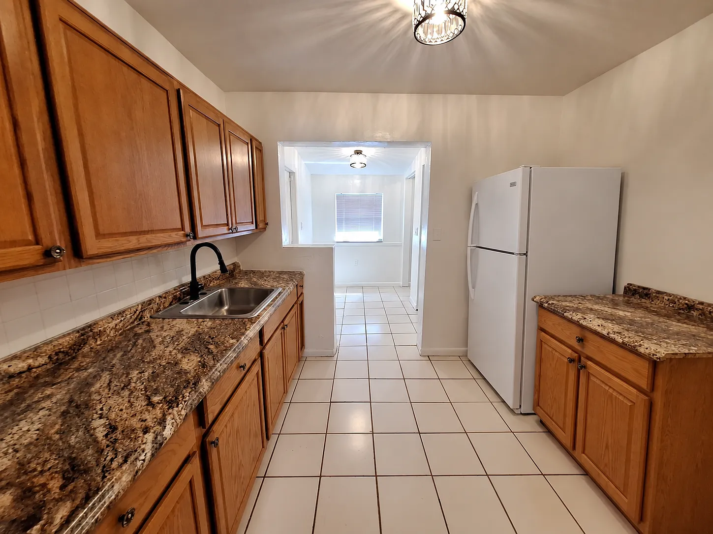 2 bed, 2.0 bath, 1052 sqft, $1,575 — Photo 3