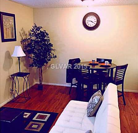 3rd image of 425 N Lamb Blvd