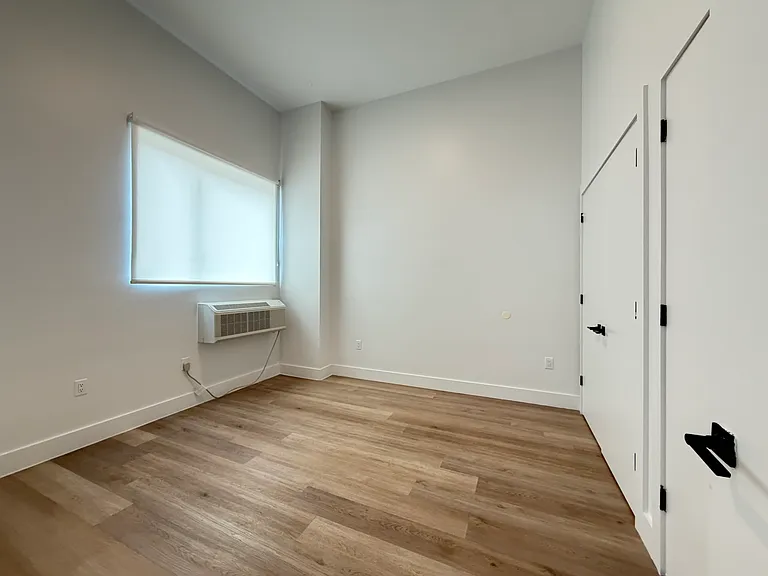 36 Madison St #106 — Photo 4