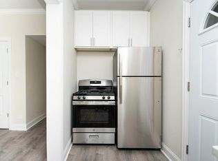 327 Kedzie St #2, Evanston, IL 60202