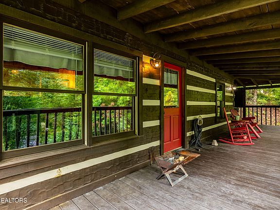 3rd image of 2320 Foxwell Way