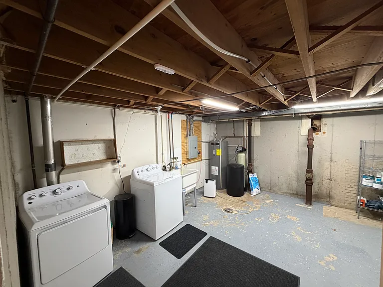 543 East Blf — Photo 15