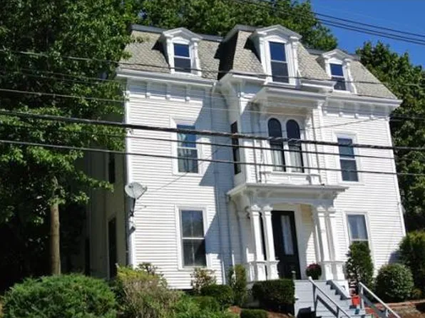 271 Washington Ave, Chelsea, MA 02150