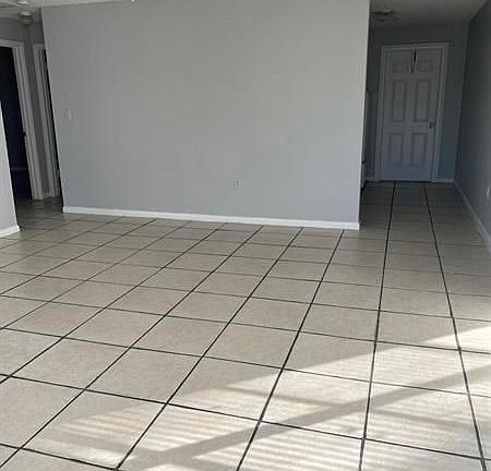 2nd image of 1712 E Breezy Ln #1712