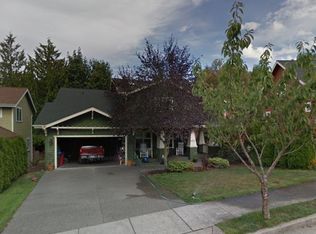 9551 NE North Town Loop, Bainbridge Island, WA 98110