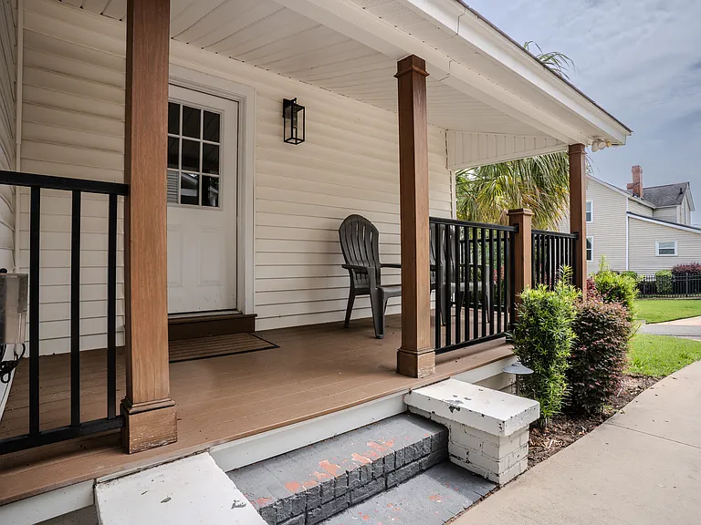 309 Court Ave — Photo 4