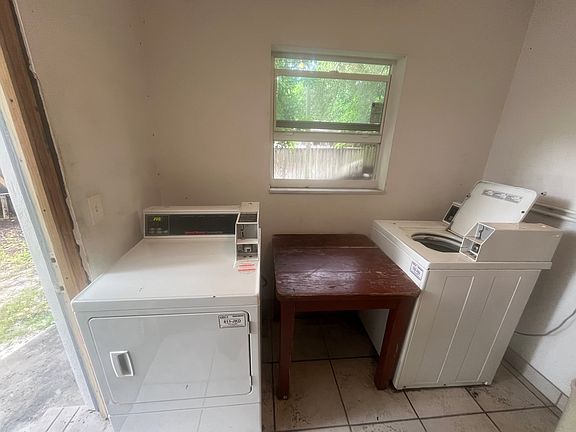 5th image of 700 SE 13th St #8