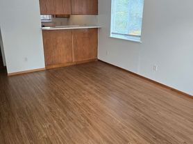 1610 Lincoln