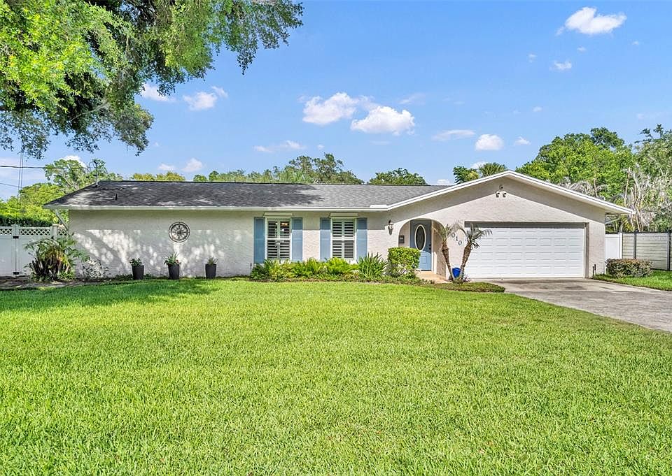 1st image of 1010 GREGORY DRIVE