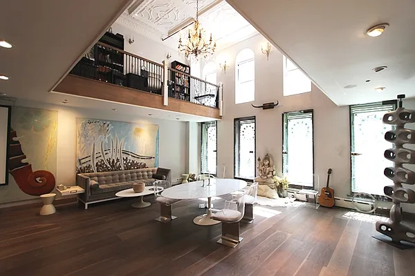 Rented by Maison International | media 2