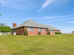 1005 Summerlin Dr, Granbury, TX 76048