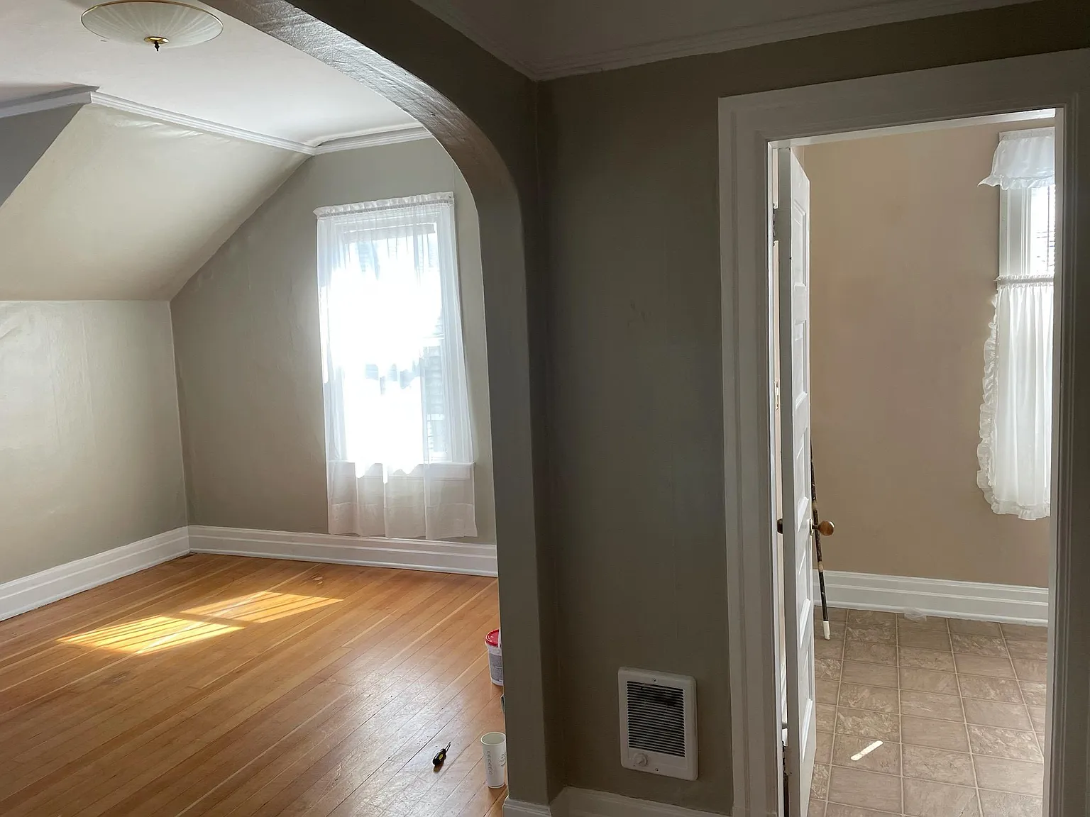Studio, $1,250 — Photo 2
