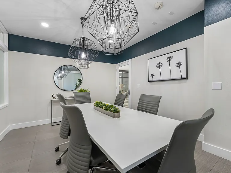 Axis 2300 Apartments — Photo 46
