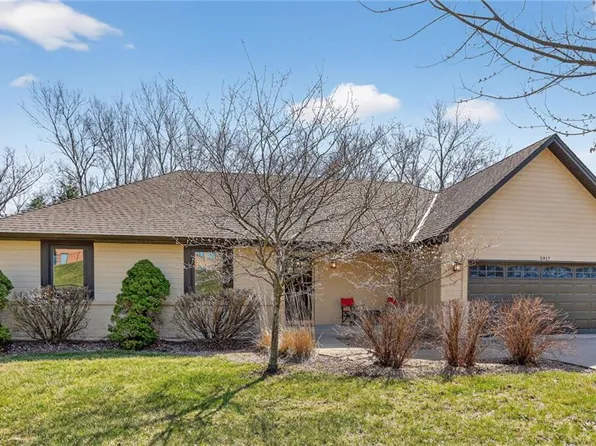 5917 Greenwood Dr, Shawnee, KS 66216
