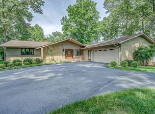 144 Twin Coves Dr, Moneta, VA 24121