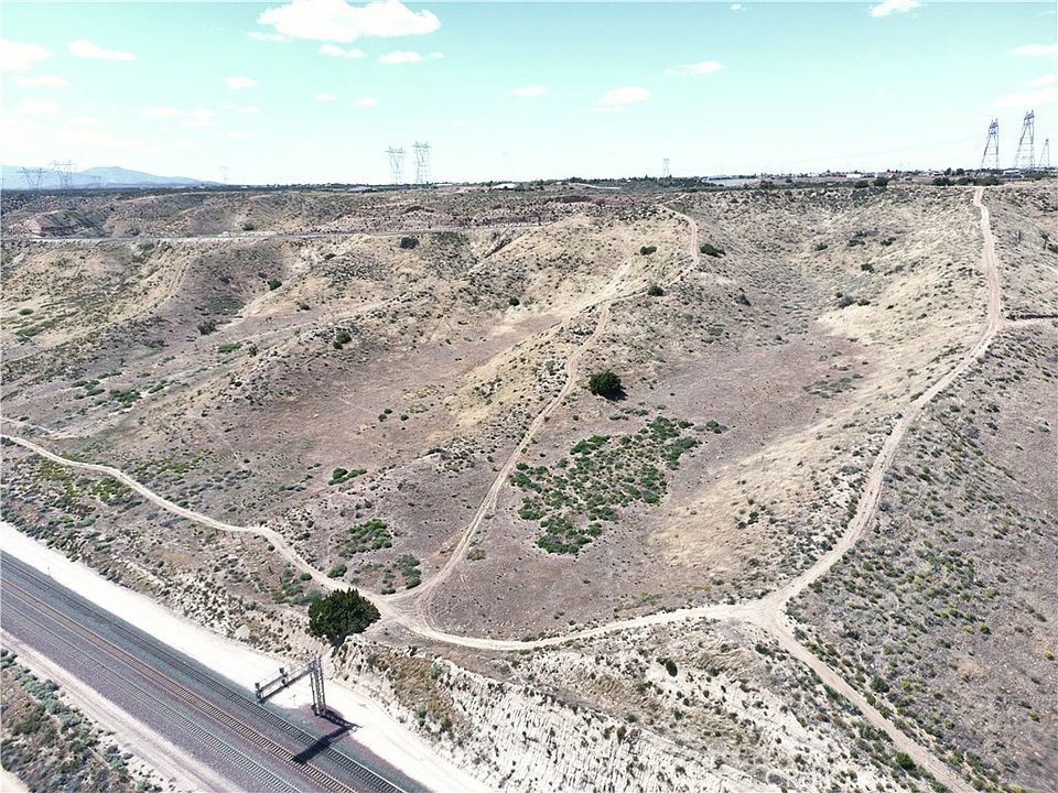 2nd image of 21 Summit Valley Rd